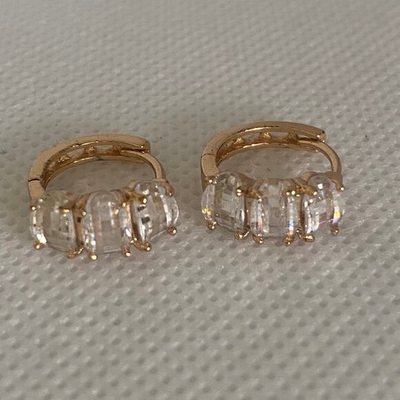 Gold Tone Huggie Hoop Earrings Baguette CZ Crystals Retro Style Hypoallergenic - Picture 1 of 17